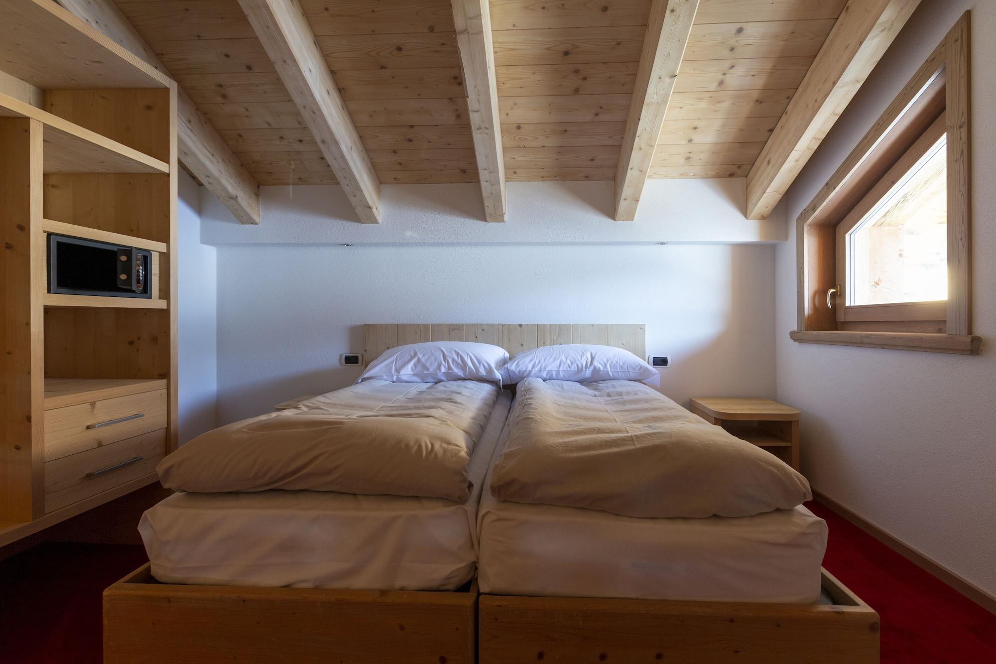 Hotel "La Suisse" Livigno Exterior photo