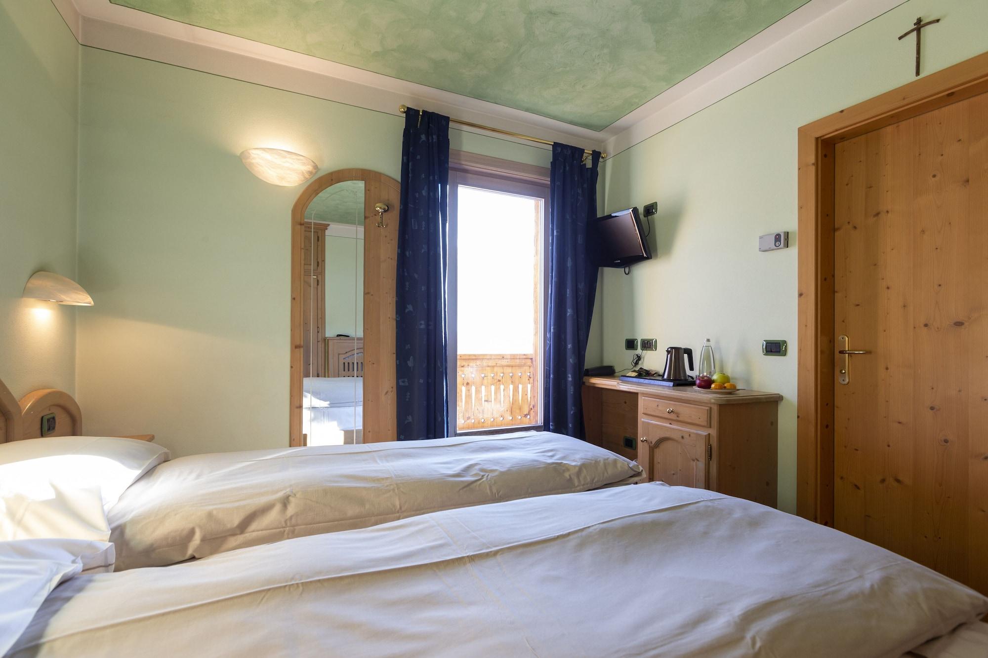 Hotel "La Suisse" Livigno Exterior photo