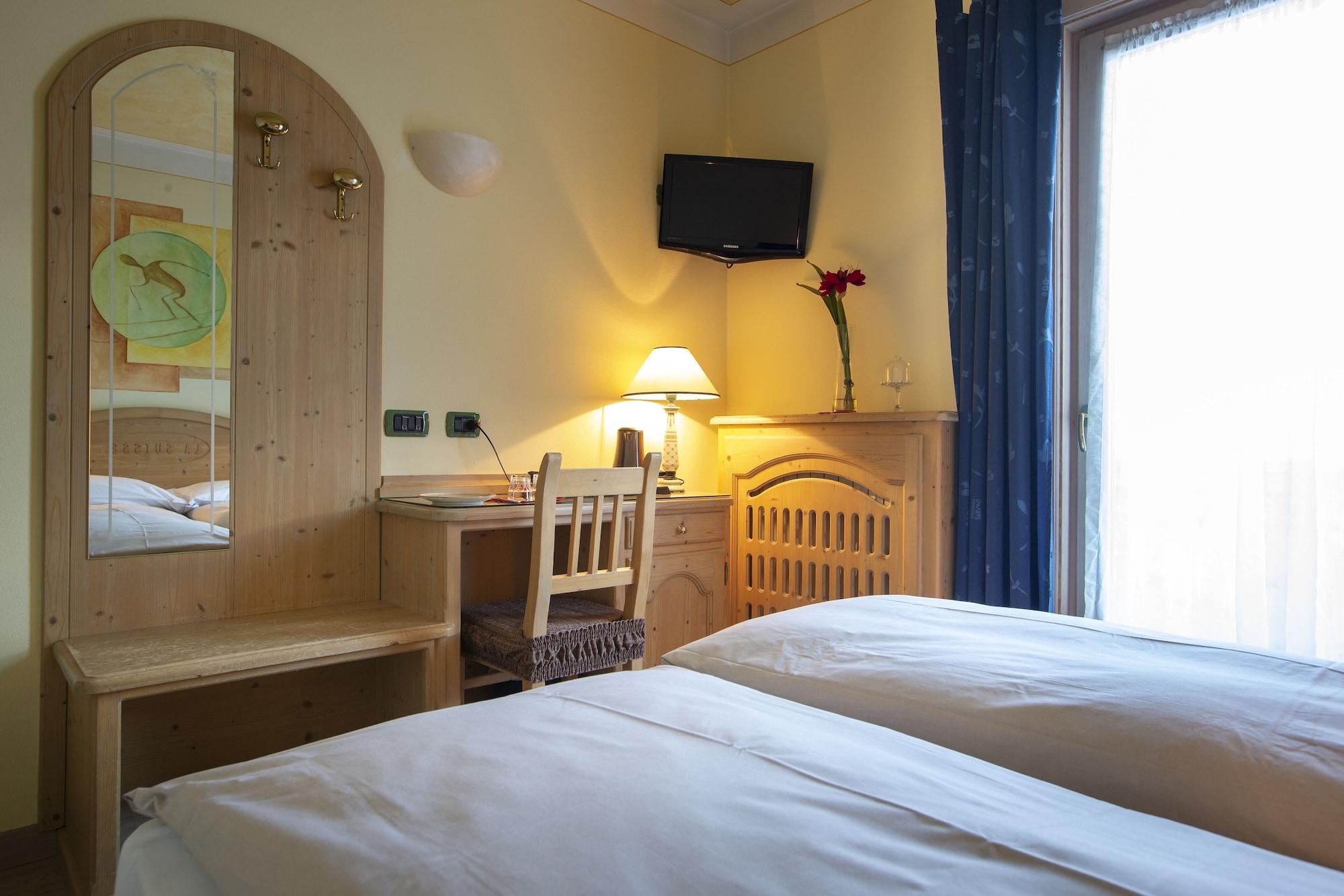 Hotel "La Suisse" Livigno Exterior photo