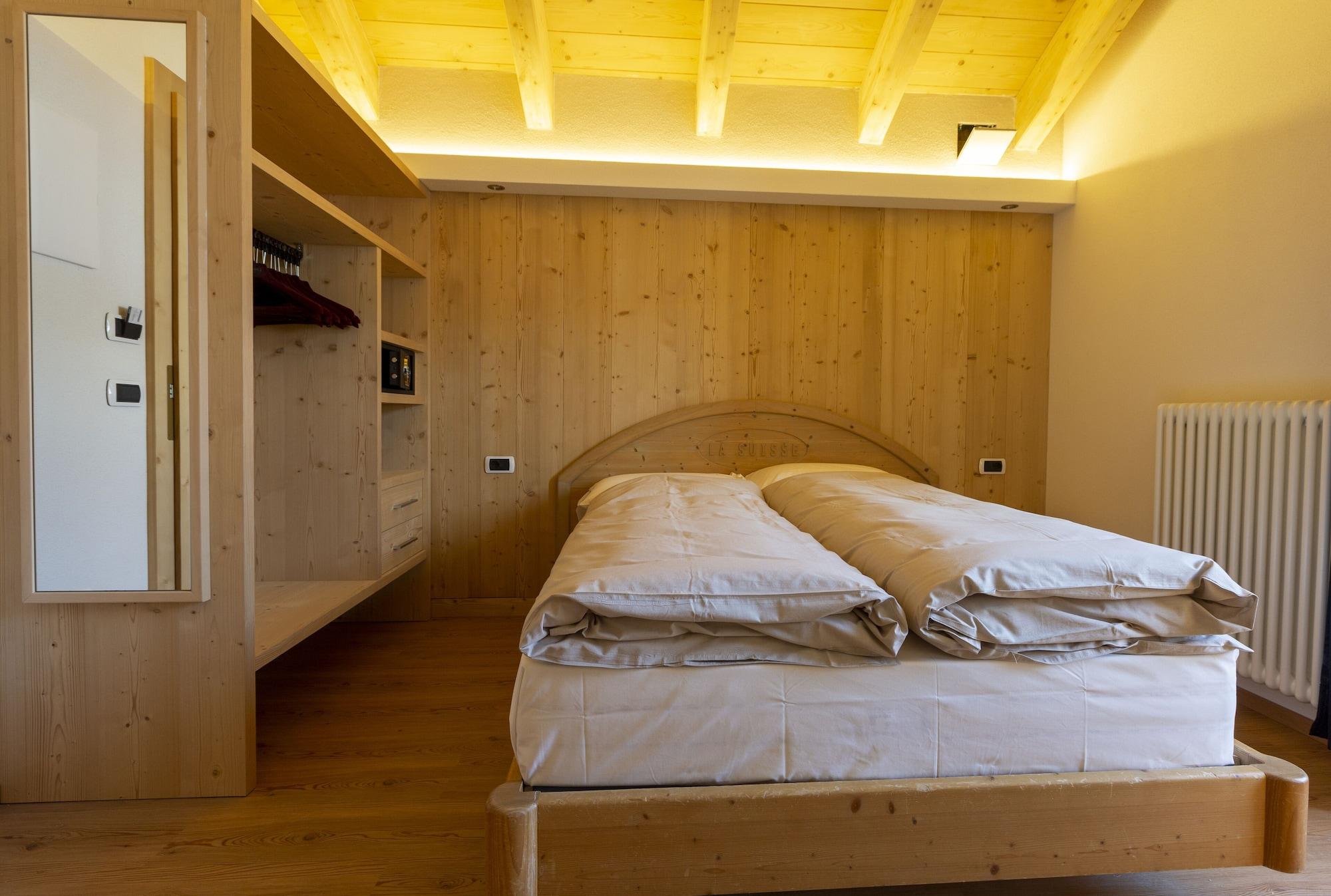 Hotel "La Suisse" Livigno Exterior photo