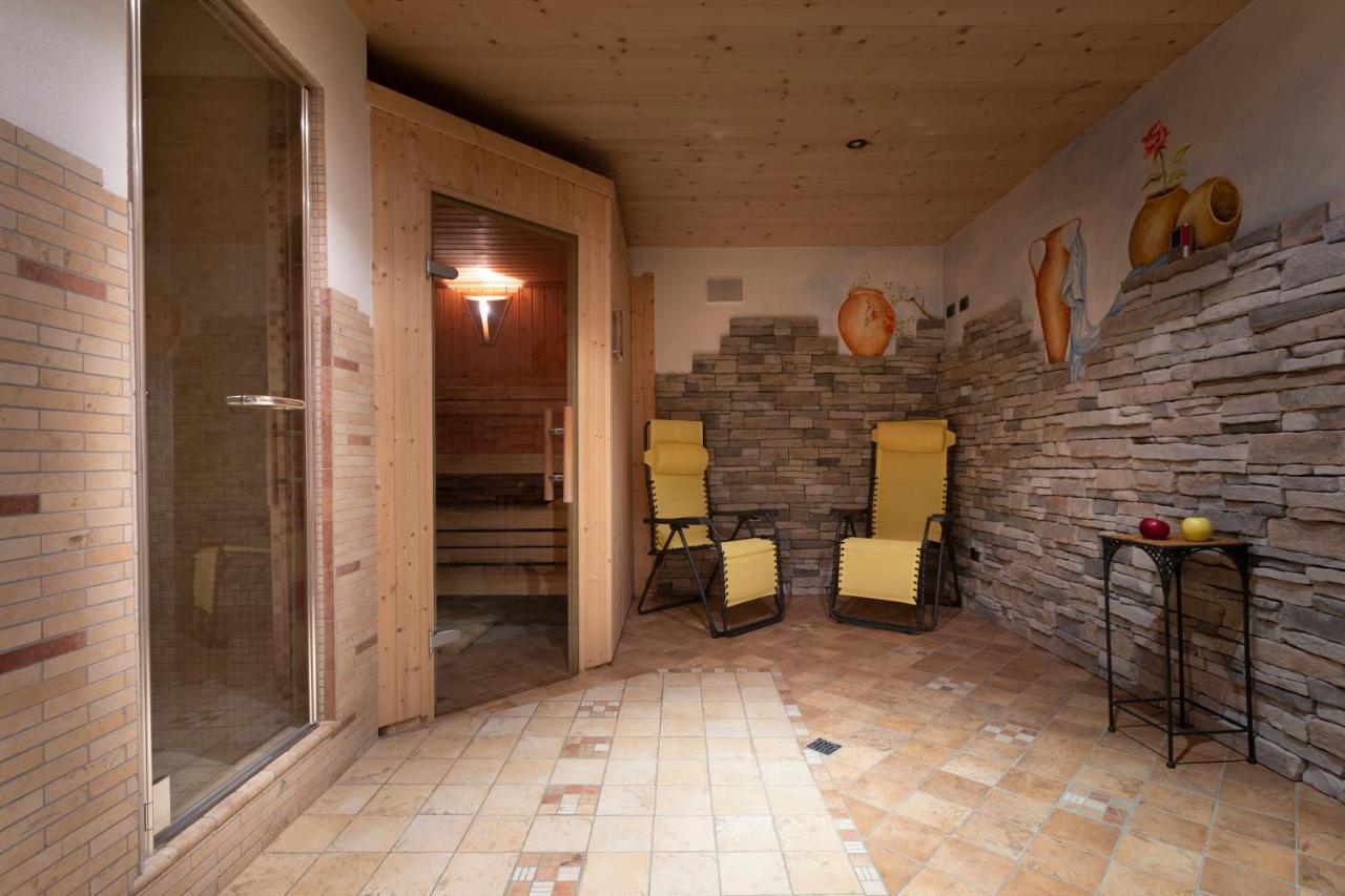 Hotel "La Suisse" Livigno Exterior photo